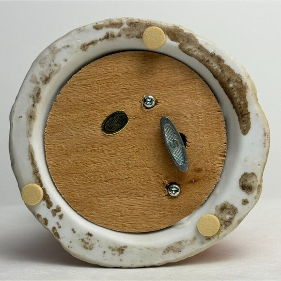 Vintage 1993 Porcelain Santa Musical Figurine Santa Claus is Coming to Town 8" - Picture 9 of 17